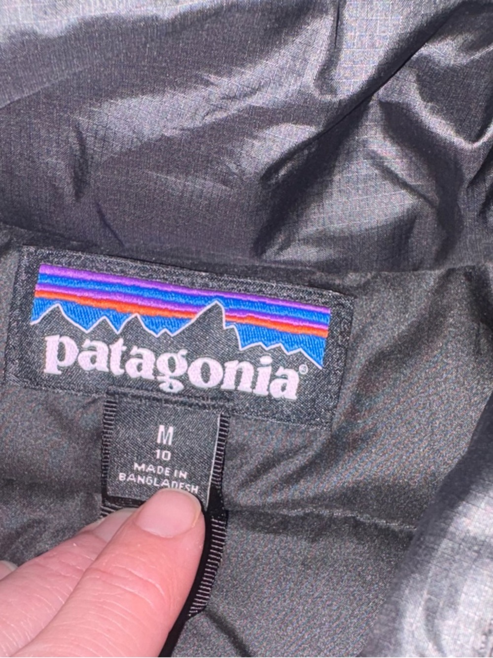 Youth Patagonia Black Down Sleeveless Puffer Vest - Picture 5 of 8